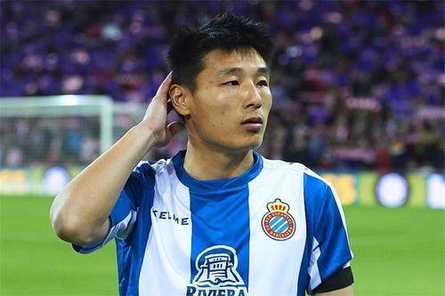 欧冠半决赛时间-憋屈！102天未首发武磊罕见怒推对手 队友的反应……