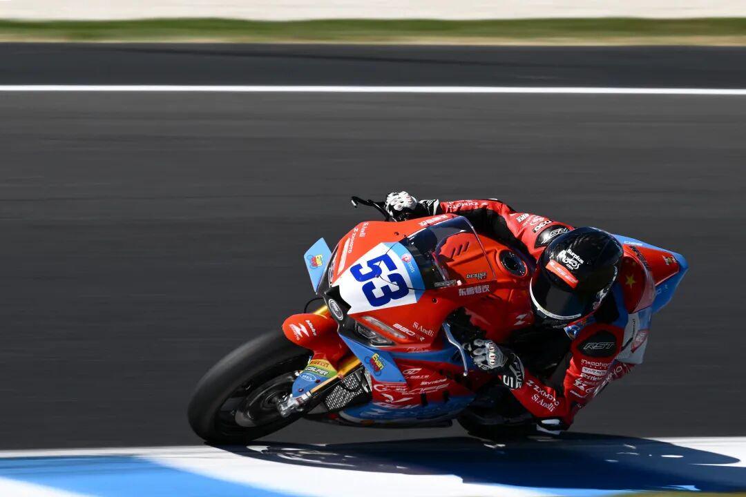 欧冠淘汰赛赛程-WSBK冠军背后，张雪机车的四张底牌